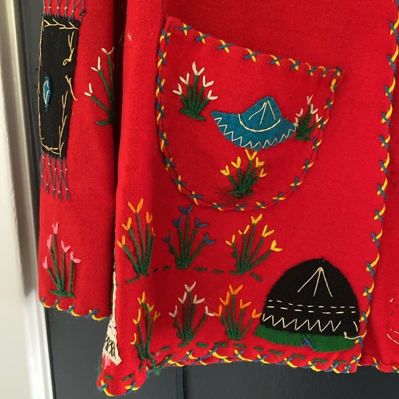 Women’s Red Hand Embroidered Mexico Jacket Sz M - Picture 2 of 5